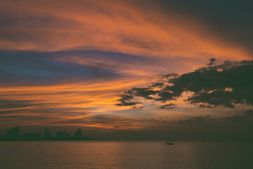 Fototapeta premium Sea sky beach with nature sunset