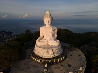 statue of buddha