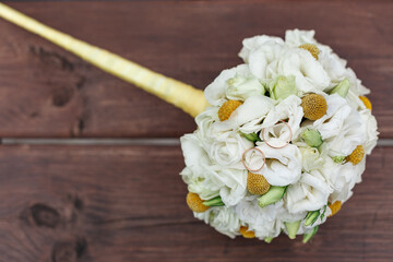bouquet of white flowers