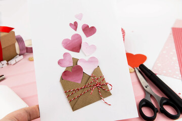 Valentine's Day. Step by step instructions for making a gift for the holiday of lovers. Step 8 ready postcard.