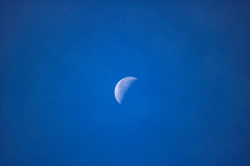 Moon in the blue sky © vaisakhan