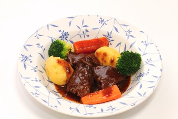 牛すね肉の煮込み