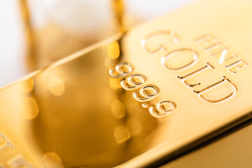 Fine gold bullion