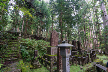 高野山・奥の院の墓石群