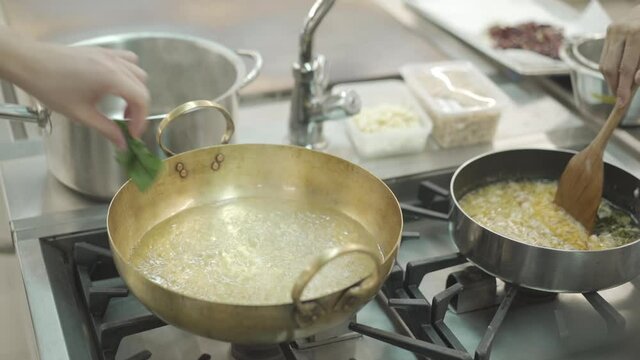 Put the pandan leaves in pan