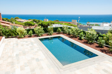 Beautiful pool overlooking the sea. Floor tiles non-slip.