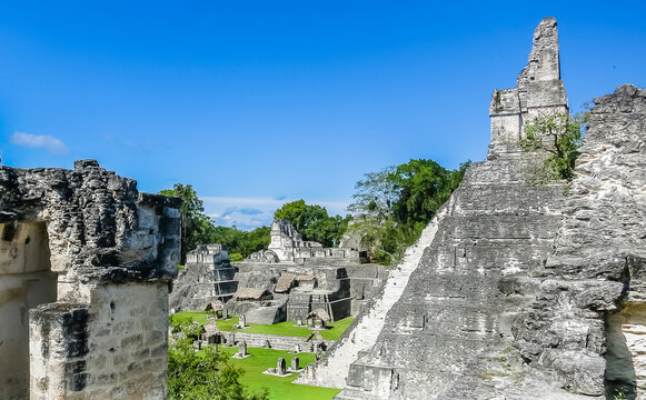Temple No. 1 with North Acropolis on the left, Tikal, UNESCO World Heritage Site, Tikal National Park, Peten, Guatemala