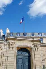 Fototapeta na wymiar Entrée de l'Hôtel de Matignon, résidence du Premier ministre à Paris