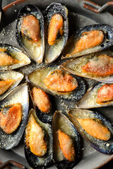 baked mussels in shells