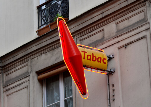 Enseigne de d&eacute;bit de tabac en France