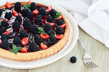 Berry tart with blackberries and strawberries.