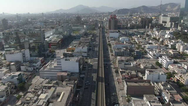 A&eacute;rea de avenida vazia