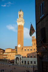 Fototapeta premium Palazzo Pubblico mit Torre del Mangia, Siena, Toskana, Italien