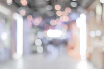 Abstract blur and defocus in department store  for background with bokeh.