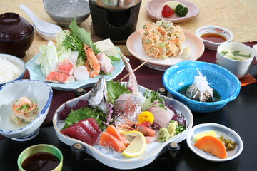 会席　和　料理 刺身　鮪造り　調理　煮付　懐石　盛り付け　和食　日本新鮮　鮮魚　お刺身　JAPAN