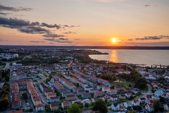 「Huskvarna」の写真素材 | 67件の無料イラスト画像 | Adobe Stock
