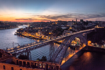ponte Dom Luís I, oporto, porto, al tramonto, ponte di ferro, portogallo, fiume Douro