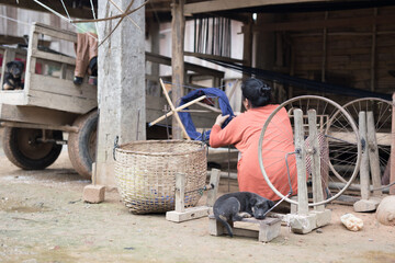 Spinning yarn