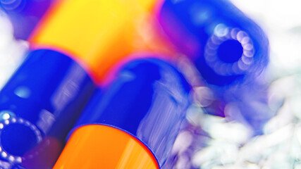 Pastillas, capsulas y medicamentos sobre fondo blanco
