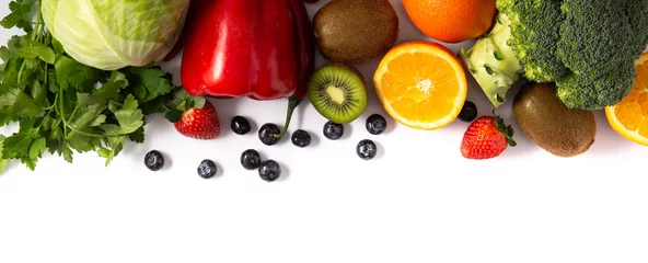 Keuken foto achterwand Verse groenten High in vitamin C food isolated on white background. Copy space