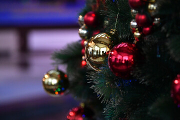 Fototapeta premium christmas, tree, decoration, holiday, ball, ornament, celebration, xmas, red, christmas tree, winter, green, new, year, bauble, lights, season, gift, light, festive, december, gold, fir, pine, seasona