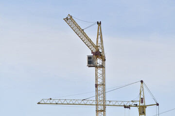 construction, crane, building, architecture, sky, build, site, house, industry, tower, development, business, structure, work, city, concrete, blue, new, buildings, urban, engineering, cranes, apartme