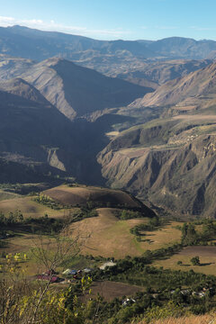 Ca&ntilde;&oacute;n del r&iacute;o Gu&aacute;itara