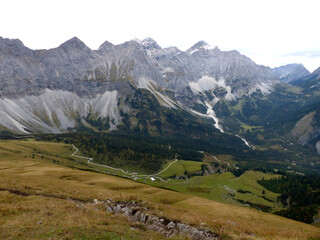 Fototapeta na wymiar Mountain hiking tour Karwendel mountains, Tyrol, Austria
