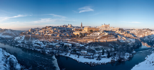Toledo bajo la nieve