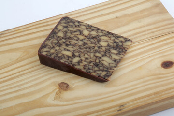 brown cheese made with irish beer