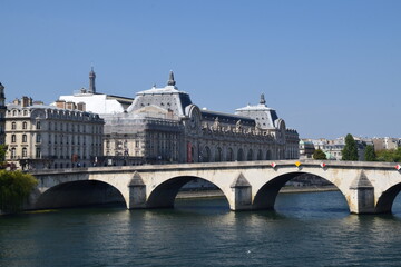 Parigi deserta in tempi di covid