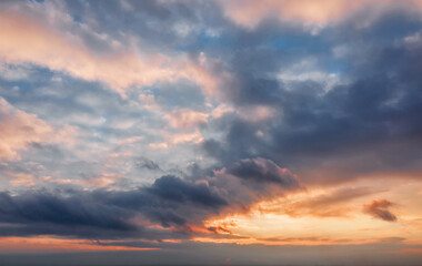 Fototapeta na wymiar Beautiful sunset sky background with clouds.