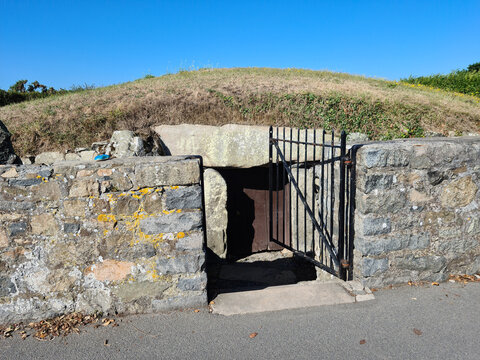 Dehus Dolmen, Guernsey Channel Islands