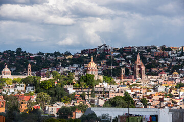 Fototapeta premium View of the historic center of colonial San Miguel de Allende, Guanajuato, Mexico