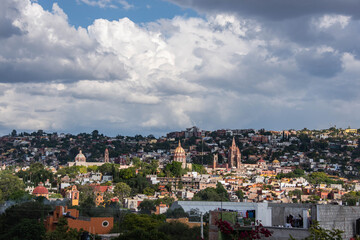 Fototapeta na wymiar View of the historic center of colonial San Miguel de Allende, Guanajuato, Mexico