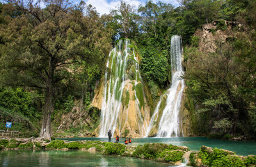 Obraz premium The beautiful Minas Viejas waterfall, Huasteca Potosina, San Luis Potosi, Mexico