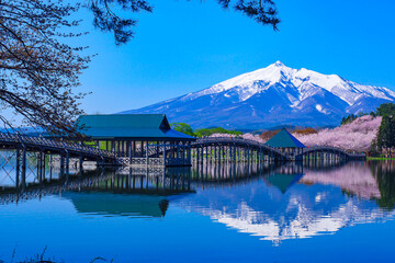 【青森】鶴の舞橋と岩木山