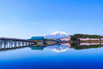 【青森】鶴の舞橋と岩木山