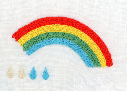 虹と雨粒の刺繍
