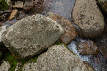 Fototapeta na wymiar Photo of large rocks in the river
