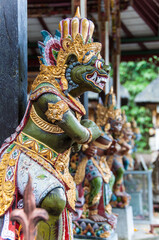 Fototapeta na wymiar Templo hinduista de agua del manantial sagrado en Bali. Indonesia