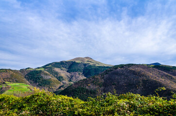 Fototapeta premium Aerial view of the mountainous landscape of Valle de Ribes in Catalonia, Spain