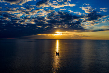 Sonnenuntergang über dem Meer