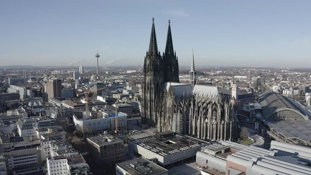 Panorama Luftaufnahmen Koeln Stadt Dom Gross St. Martin Rohdaten D-Log H.265 10Bit 2.7K 50f/s