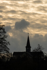 Obraz premium Lumière du couchant sur l'Abbaye d'Acey dans le Jura