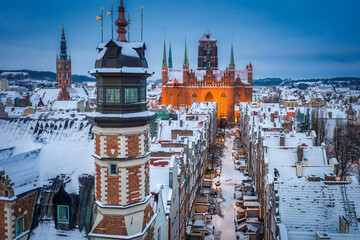 Aerial view of the old town in Gdansk city at winter dawn, Poland © Patryk Kosmider