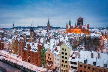 Obraz premium Aerial view of the old town in Gdansk city at winter dawn, Poland