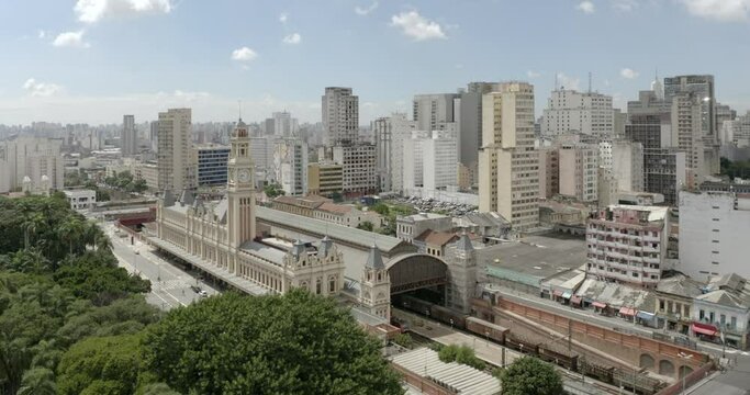 Esta&ccedil;&atilde;o da Luz, at Bom Retiro in S&atilde;o Paulo, Brazil, seen from above
