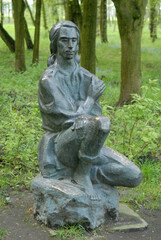 Fototapeta na wymiar Park sculpture in Lesya Ukrainka estate, Kolodiazhne