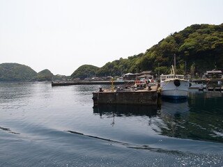 Fototapeta premium 愛媛県の八幡浜市の大島の港